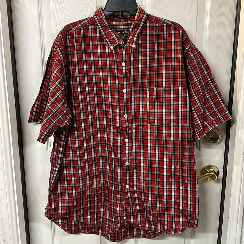 Men’s Abercrombie & Fitch button down short sleeve shirt